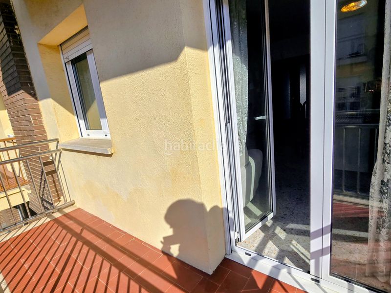 Foto 6e5d11b4-cce9-44a5-8c84-7086e1a92e7d. Casa adossada amb xemeneia calefacció aparcament a Manlleu