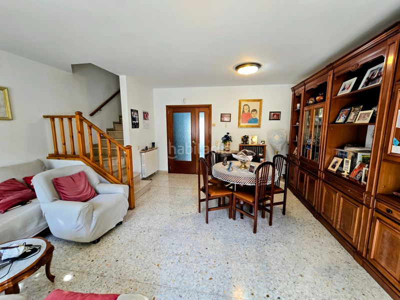 Foto dea30370-378e-430f-9396-d59be5d24670. Casa adossada amb xemeneia calefacció aparcament a Manlleu