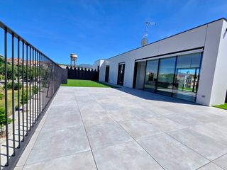 D�plex a Taradell. D�plex a estrenar amb m�s de 185 m� de terrasses i vistes espect