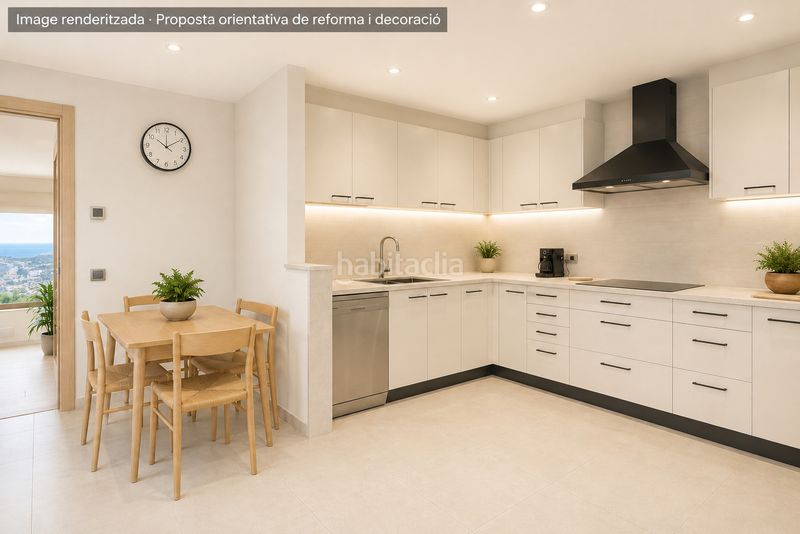 Foto a5d110fa-f1c4-4dfc-8b35-5f958f52b0b7. Chalet con camino riscaldamento parcheggio piscina in Sitges