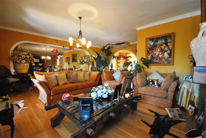 Foto 10e57d1d-ae9f-401c-956d-cbccb02cd74f. Chalet in nueva 6 in Casco Antiguo Marbella