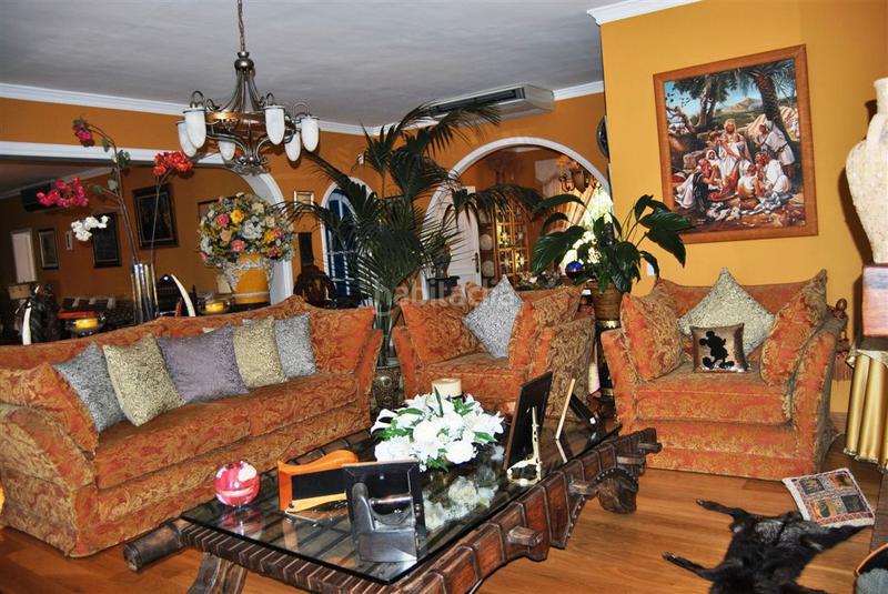 Foto c1be74e8-488e-45c5-ac69-2e77fad57500. Chalet in nueva 6 in Casco Antiguo Marbella