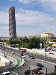 Miete Etagenwohnung in Puente del cristo de la expiración 1. Se alquila piso compartido por  habitación para chicas estudiant