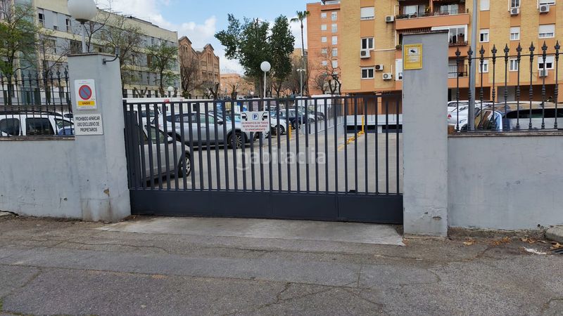 Foto bd3c7ece-54c9-4850-a69b-f6d5e85acdf5. Pis amb aparcament piscina a Bami - La Estrella Sevilla