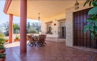 Chalet in Calle de albaida 11. Chalet en venta independiente en olivares