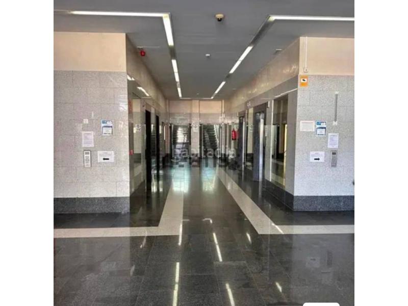 Foto 63e5eadd-19df-40d3-a6ed-3f1ca57f9746. Bureau avec chauffage parking dans San Jerónimo - La Bachillera Sevilla