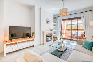 Pis  Urbanizacion matas verdes. ? lujoso apartamento en venta – estepona (nueva milla de oro)