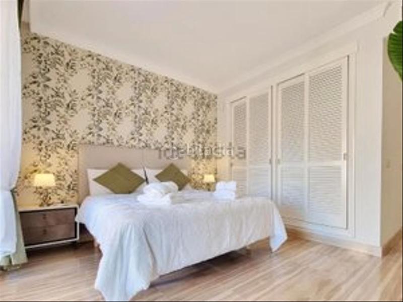 Foto b24913b4-805c-455a-a579-0846ec44e7c8. Piso primera linea de playa con piscina y garaje. oportunidad única! en Marbella