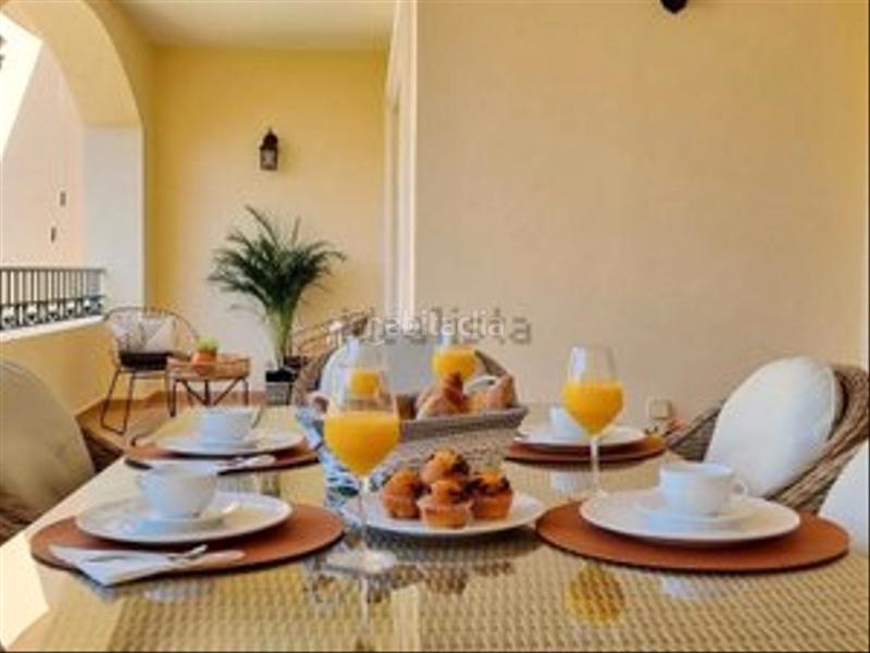 Foto bcdad6fa-d03d-4536-a530-426b0a81e558. Piso primera linea de playa con piscina y garaje. oportunidad única! en Marbella