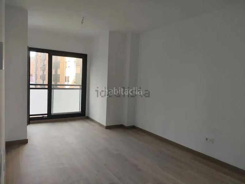 Foto 128e620c-5a3f-4402-b9f1-efeaf21c589e. Rent flat in Parque Ayala - Jardín de la Abadía - Huelín Málaga