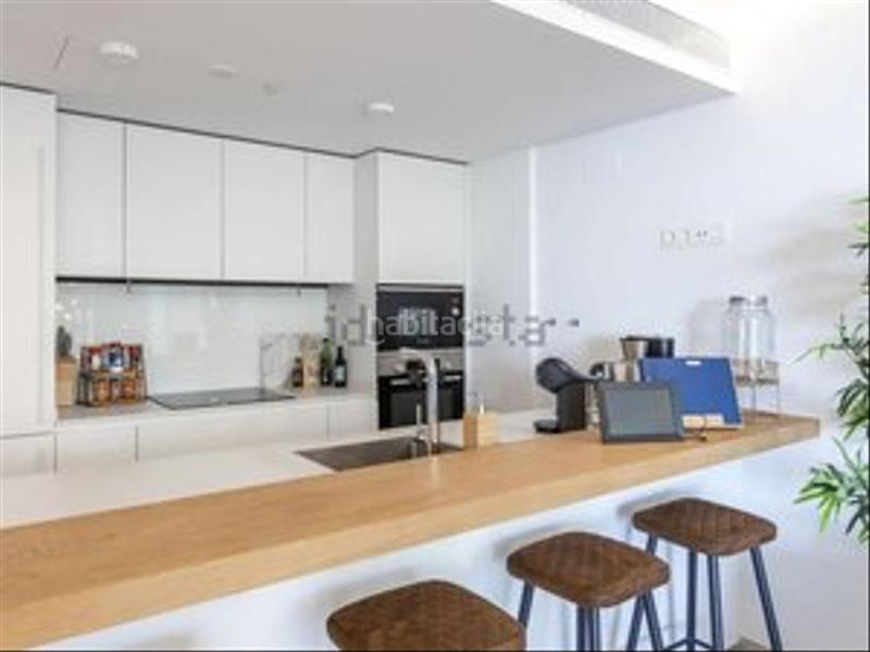 Foto 3e54652d-23c6-4f80-96fe-e3f89d21f01f. Piso  de lujo, "oportunidad con piscina y garaje incluido" en Fuengirola
