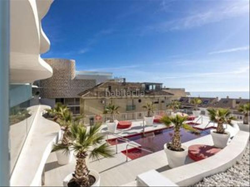 Foto aa6b3b2c-0dbc-49ee-8210-de1c98b7ae42. Piso  de lujo, "oportunidad con piscina y garaje incluido" en Fuengirola