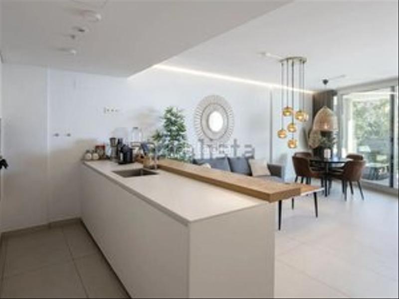 Foto c911bd46-f28f-4da4-a2be-11b638665d39. Piso  de lujo, "oportunidad con piscina y garaje incluido" en Fuengirola