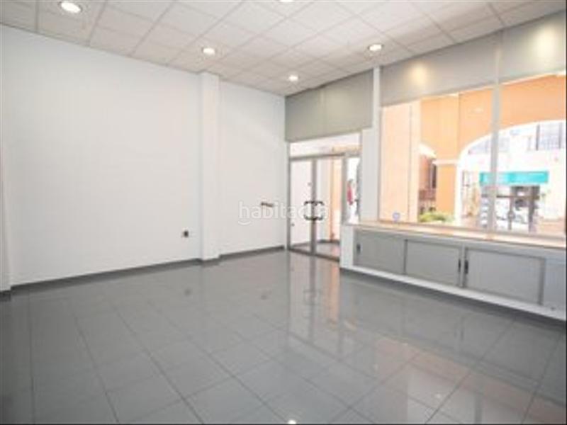 Foto e6d0ca94-b319-48aa-bee9-f7696f196e0b. Local comercial en Centro Alhaurín el Grande