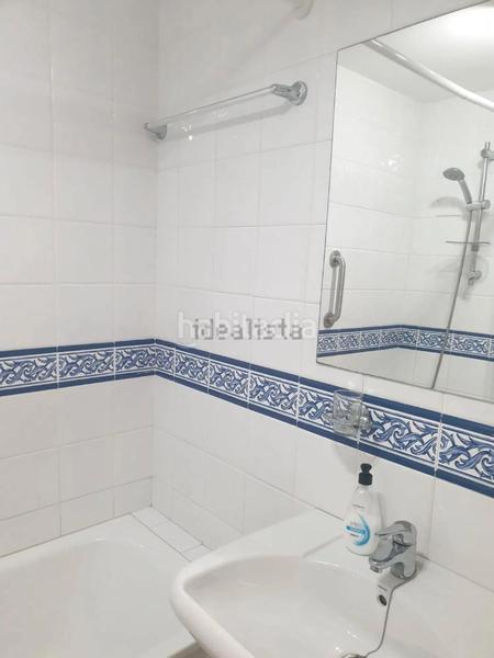 Foto efd6fca2-ee00-4c03-b3a8-c458492b5109. Piso ¡oportunidad, amplio piso con terraza, garaje y piscina ! en Benalmádena