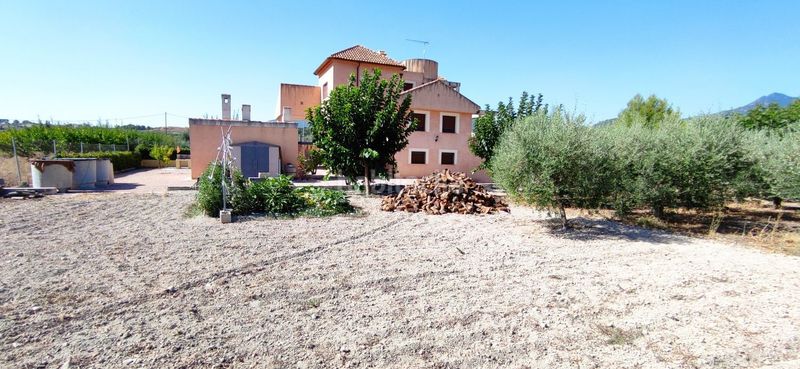 Foto 28d07e27-8d98-4a95-9c5c-3a05caab98c8. Xalet amb aparcament piscina a Moratalla