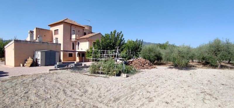 Foto de07ccde-1804-4581-ab75-8a5e5ef502d7. Xalet amb aparcament piscina a Moratalla