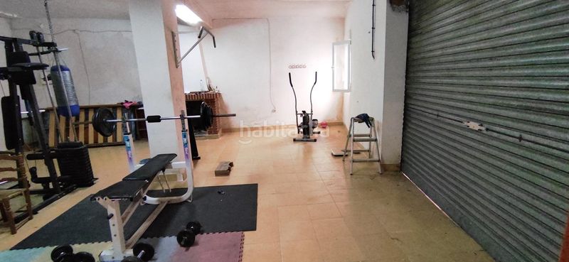 Foto b8eba197-5f92-4748-be38-55965a04e3e9. Casa aparellada amb aparcament a Moratalla