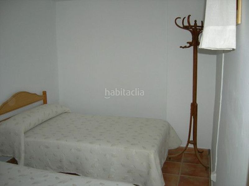 Foto c9c7c8e9-e053-4a76-ad45-7b388f0ce637. Casa amb piscina a Moratalla