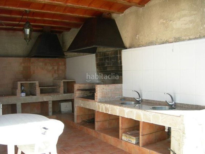 Foto cf0614d8-2409-4e77-8644-c85c2d9b6508. Casa amb piscina a Moratalla
