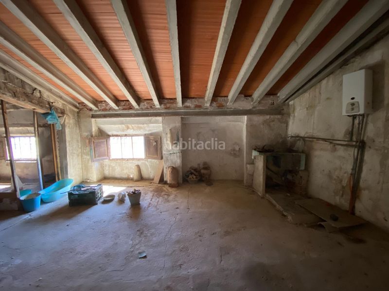 Foto f5d3b8f3-552b-4a21-86fe-4ad0f3fde29b. Masia a Moratalla