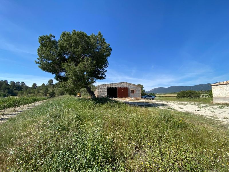 Foto b620ef1e-7af0-4309-8b3d-894f6c7e2af0. Xalet amb aparcament a Moratalla