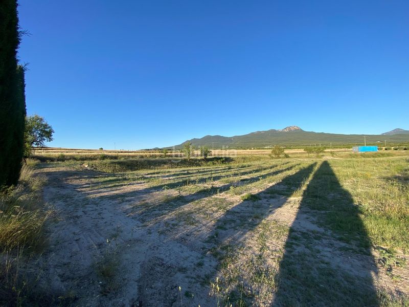 Foto febca938-cd4c-4aec-90b7-9396015f3b99. Terreny residencial a Moratalla