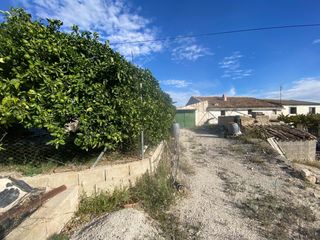 Haus in Moratalla. Panorámicas de ensueño y alma rural tu refugio entre almendros y