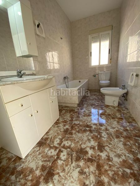 Foto 2b3fea64-4eb8-49d5-8509-d79272631ef2. Casa adossada amb aparcament a Moratalla