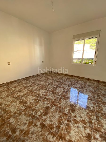 Foto efecfa18-a214-4778-834a-fa0d63815531. Casa adossada amb aparcament a Moratalla