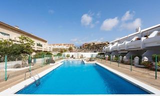 Apartament a Punta del este 11. Planta baja con terraza acristalada, barbacoa, piscina y dos pla