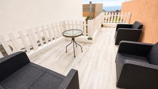 Haus in Centro. Espectacular casa unifamiliar en güímar con jardín, bodega y vis
