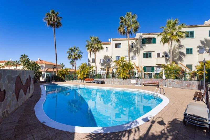 Foto 0fd82a14-b769-4f4b-8e1d-68d1c477403a. Apartament amb aparcament a Playa del Duque Adeje