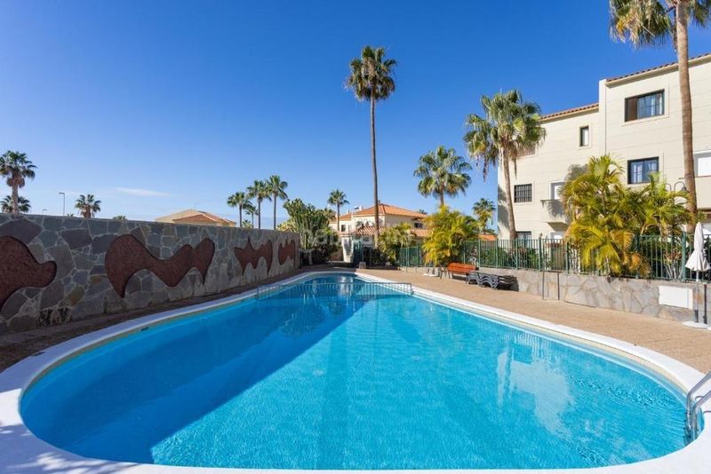 Foto bdf59a20-ce7d-499c-8f77-4524f1eff5da. Apartament amb aparcament a Playa del Duque Adeje