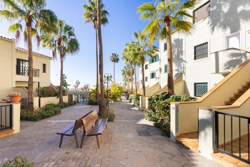 Foto dcaad4e9-813f-4c54-aad2-083fd911417d. Apartament amb aparcament a Playa del Duque Adeje