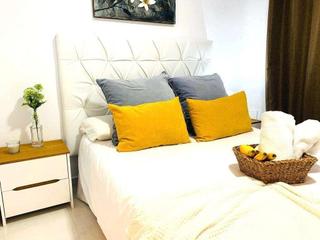 Casa a Playa de las Américas. Bungalow en primera línea