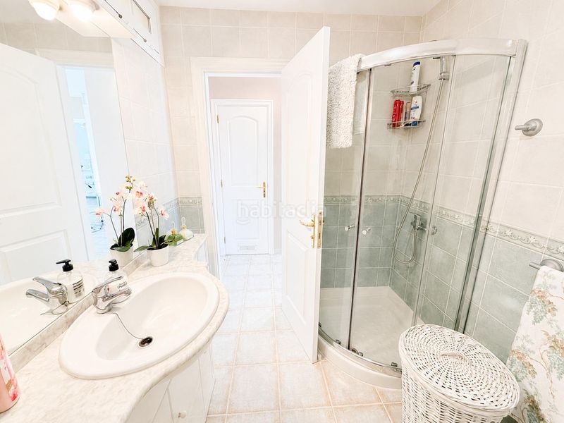 Foto 7248a6ac-84a1-48a8-aba2-6d3a674170d3. Apartament amb aparcament piscina a Chayofa Arona