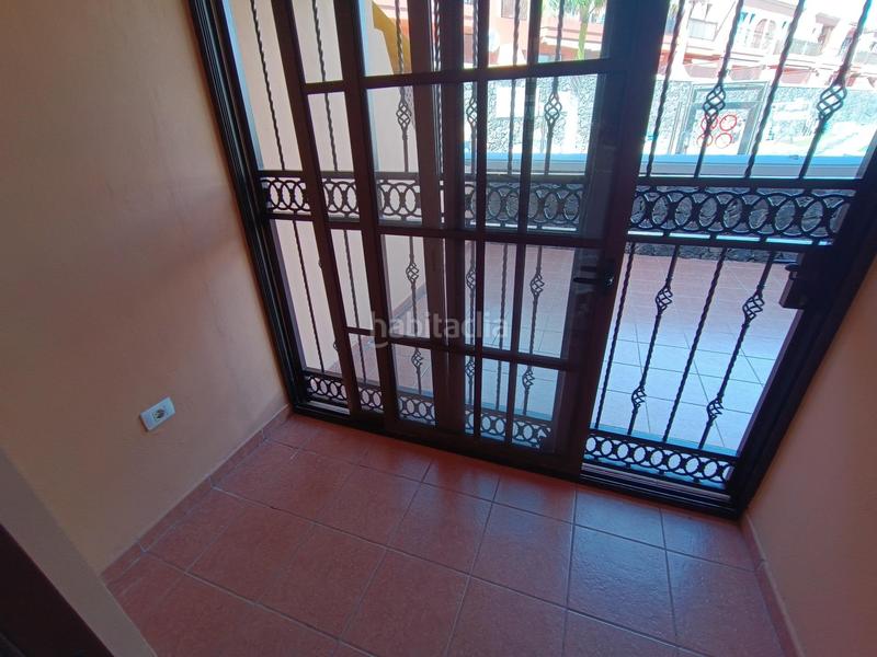 Foto 893c2394-5e20-4375-a3c3-8d813becd85c. Apartament amb aparcament piscina a Costa del Silencio Arona