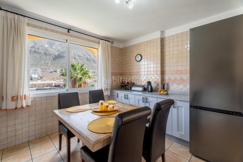 Foto 82cb82de-8607-45f0-bb52-1744a7dd52cd. Ático en amsterdam 32 ático dúplex vista mar tu paraíso en las alturas! en Arona