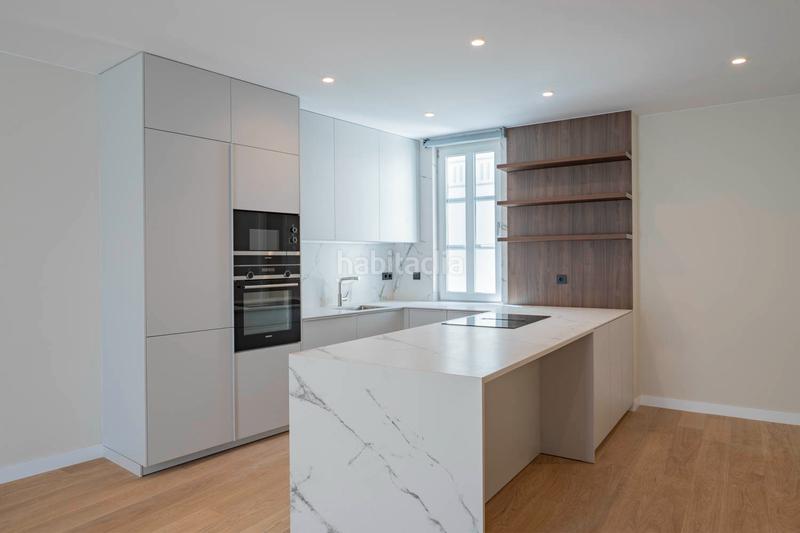 Foto 94bdda04-4046-4486-9984-e0ded33b6ec3. Appartement 187m<sup>2</sup> dans rúa do doutor cadaval 18 dans Centro - Areal Vigo