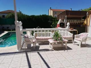 Casa aparellada a Avenida Elvas