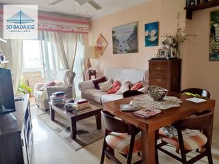 Apartament  Plaza virgen de botoa. Apartamento en ciudad jardin con plaza de garaje incluido