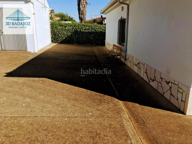 Foto 2cc836e1-1bb2-4a99-8f31-96a0cdc3f3e4. Chalet mit parking pool in Carretera de Sevilla - Los Montitos Badajoz