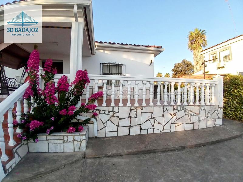 Foto 3516eb75-25f0-468c-bd2b-5d5d4a0a1fa4. Chalet mit parking pool in Carretera de Sevilla - Los Montitos Badajoz