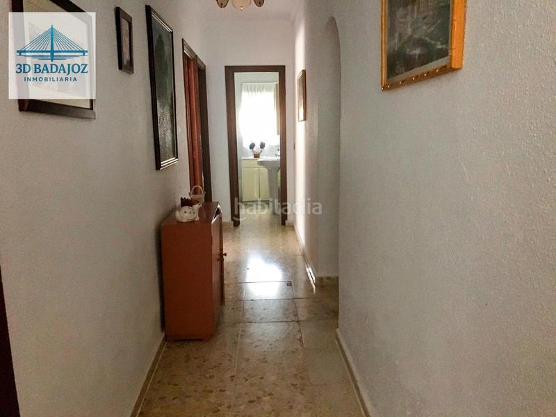 Foto 51ab492c-ebbe-4c0c-afcd-be91478ddba0. Chalet mit parking pool in Carretera de Sevilla - Los Montitos Badajoz