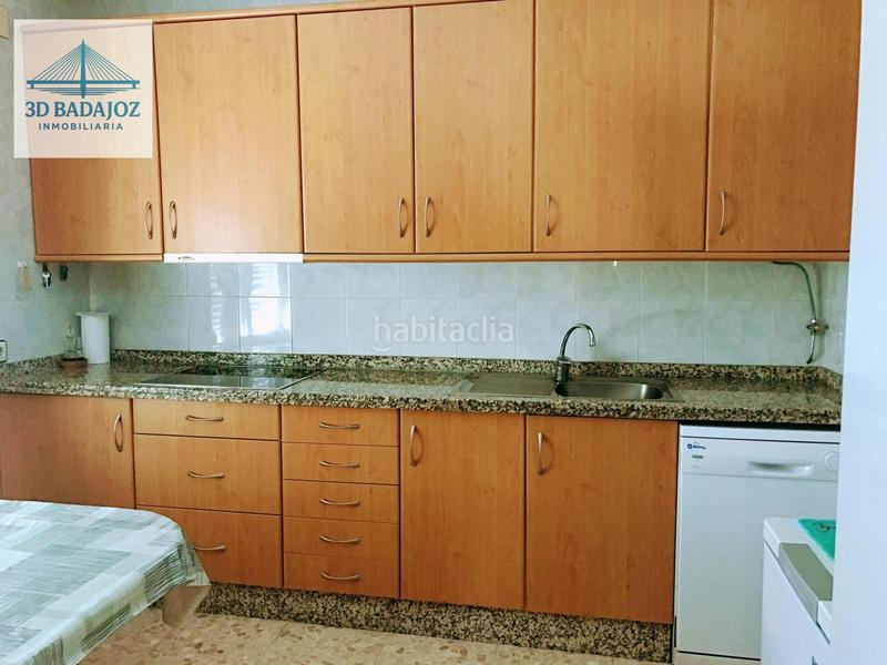 Foto 61cf1d15-4466-425a-b73a-01dc1ad805ca. Chalet mit parking pool in Carretera de Sevilla - Los Montitos Badajoz