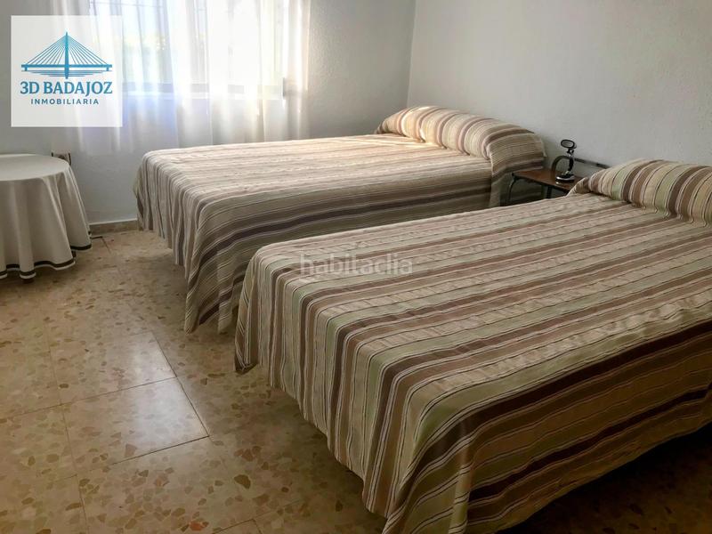 Foto a2c10339-b595-4bdd-b85d-4835a24b2d02. Chalet mit parking pool in Carretera de Sevilla - Los Montitos Badajoz