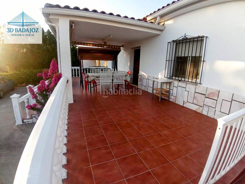 Foto cb1a08ea-99c1-48a2-ac99-e22ffa6bb177. Chalet mit parking pool in Carretera de Sevilla - Los Montitos Badajoz