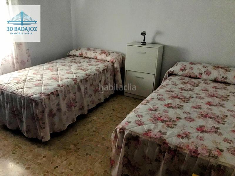 Foto d7003de6-d3b3-4e43-9c00-4ec4813e3daf. Chalet mit parking pool in Carretera de Sevilla - Los Montitos Badajoz
