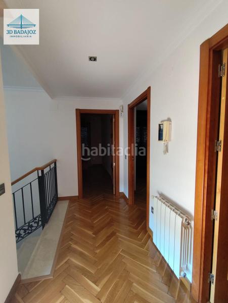 Foto 0cacd9ef-7fcc-41e9-bd3d-37d7d7b6715e. Chalet precioso chalet en residencial san gabriel los montitos en Badajoz